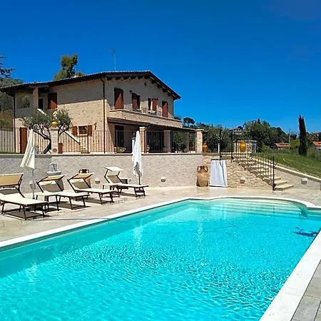 Bed & Breakfast L' Antica Fonte 4*