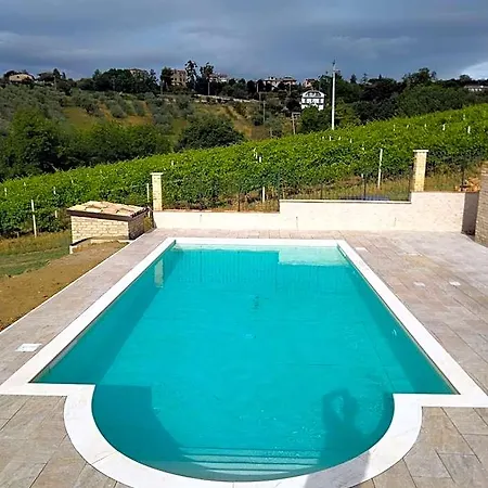 Bed & Breakfast L' Antica Fonte 4*