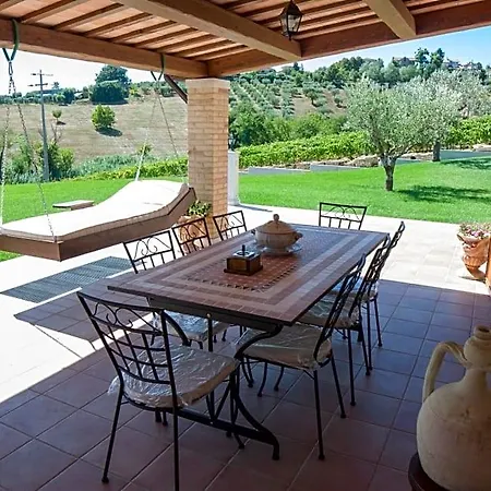 Bed & Breakfast L' Antica Fonte 4*