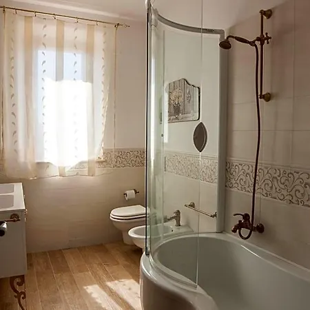 Bed & Breakfast L' Antica Fonte 4*